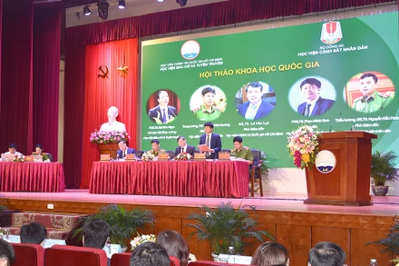 Đoàn Chủ tịch điều hành hội thảo. (Ảnh: AJC)