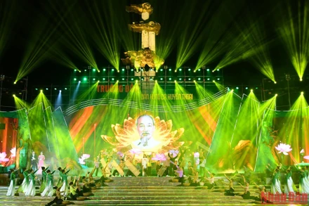 [Ảnh] Chương trình nghệ thuật "Truông Bồn - Bản hùng ca huyền thoại"