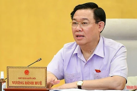 Chủ tịch Quốc hội Vương Đình Huệ phát biểu ý kiến về dự án Luật Thực hiện dân chủ ở cơ sở tại phiên làm việc. (Ảnh: Duy Linh)