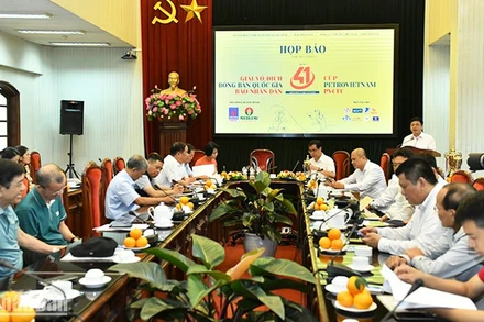 Quang cảnh buổi họp báo. (Ảnh: ĐĂNG KHOA)