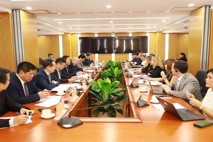 Toàn cảnh buổi làm việc giữa Bộ Xây dựng và WB.