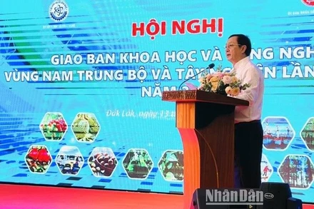 Bộ trưởng Khoa học và Công nghệ Huỳnh Thành Đạt phát biểu tại hội nghị.