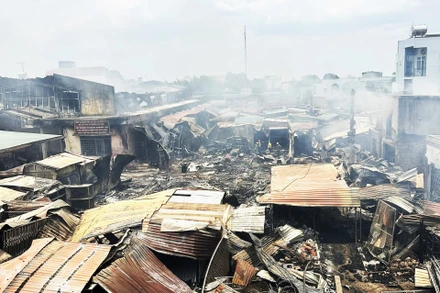 Hiện trường vụ cháy sau khi ngọn lửa đã được dập tắt.