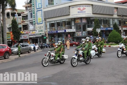 Lực lượng Công an tỉnh Đắk Lắk tuần tra bảo đảm an ninh trật tự trong dịp Tết Nguyên đán Ất Tỵ 2025.