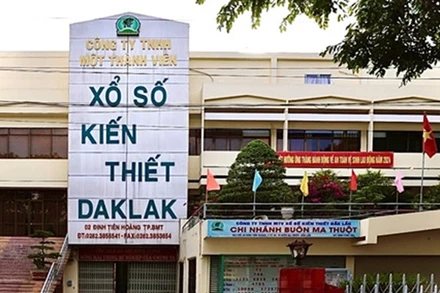 Hành vi tẩy xóa, chỉnh sửa dãy số series của tờ vé số để lừa đảo sẽ gây thiệt hại đến tài sản, lợi ích hợp pháp của doanh nghiệp xổ số và người dân.