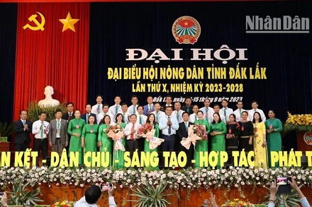 Ban Chấp hành Hội Nông dân tỉnh Đắk Lắk khóa X, nhiệm kỳ 2023-2028 ra mắt đại hội.