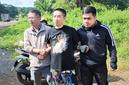 Đối tượng Trần Viết Trung bị Công an xã Ea Nam, huyện Ea H'leo bắt giữ.