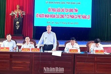 Chủ tịch Ủy ban nhân dân tỉnh Đắk Lắk Phạm Ngọc Nghị phát biểu tại buổi đối thoại.