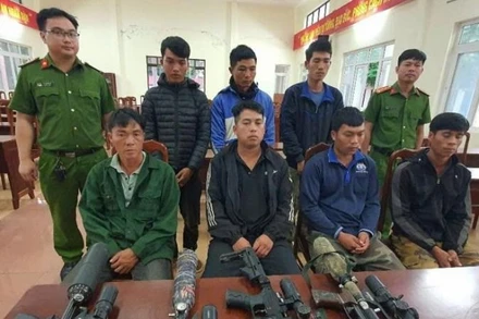 Các đối tượng tại cơ quan Công an.