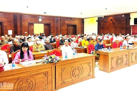 Các đại biểu dự Hội nghị.