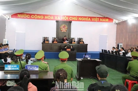 Quang cảnh Hội đồng xét xử tuyên án.