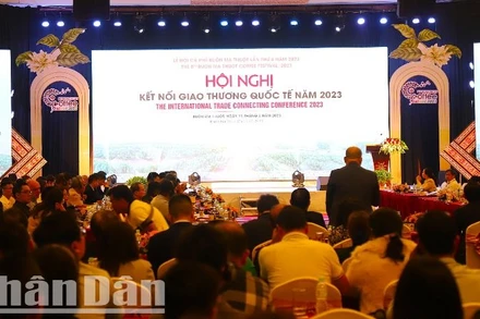 Hội nghị kết nối giao thương quốc tế tại Lễ hội Cà-phê Buôn Ma Thuột lần thứ 8 năm 2023. 