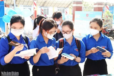 Tuổi trẻ các dân tộc trong tỉnh thi đua học tập hướng đến kỷ niệm 120 năm Ngày thành lập tỉnh Đắk Lắk.