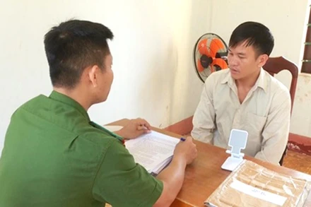 Đối tượng Đinh Đức Trọng tại cơ quan Công an.