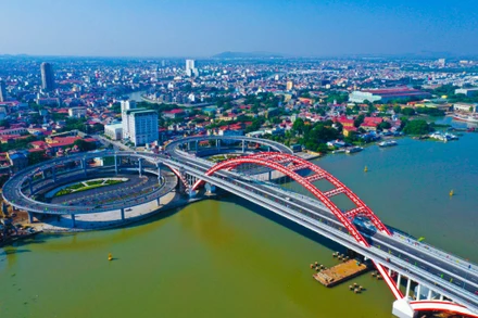 Hải Phòng phấn đấu trở thành thành phố đi đầu cả nước trong sự nghiệp công nghiệp hóa, hiện đại hóa.