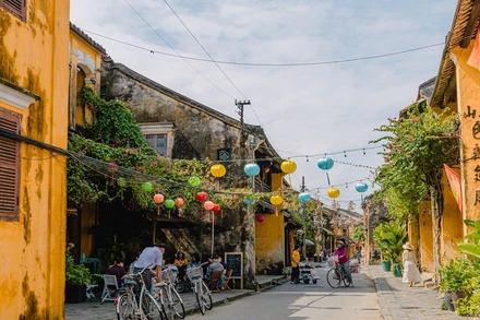 Những con đường nhỏ ở Hội An luôn được người dân giữ gìn xanh mát (Ảnh: Duy Hậu)