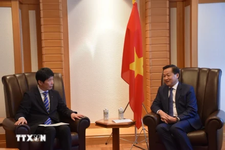 Phó Thủ tướng Chính phủ Lê Minh Khái tiếp Thống đốc tỉnh Gunma, ông Yamamoto Ichita. (Ảnh: Nguyễn Tuyến/TTXVN)