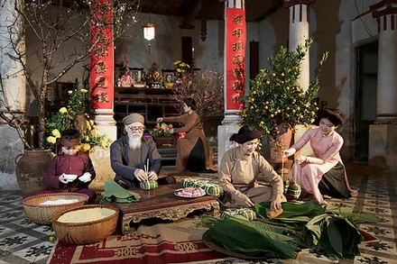 Không khí những ngày chuẩn bị Tết có một chút dư vị nào đó thiêng liêng đến khó tả. (Ảnh: Bùi Quang Quý/hanoimoi.com.vn) 