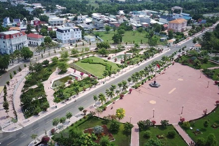 Một góc thị xã Tịnh Biên nằm dọc theo tuyến Quốc hội 91 kết nối với khẩu quốc tế Tịnh Biên. (Ảnh: Công Mạo/TTXVN)