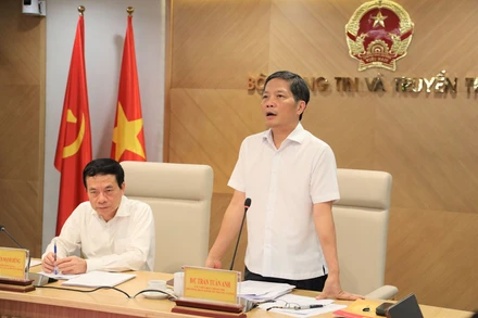 Đồng chí Trần Tuấn Anh, Ủy viên Bộ Chính trị, Trưởng Ban Kinh tế Trung ương, Trưởng Ban Chỉ đạo phát biểu chỉ đạo. (Ảnh: kinhtetrunguong.vn)