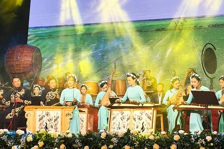 Phát huy tinh thần “Đề cương về Văn hóa Việt Nam” trong bối cảnh mới, cần tiếp tục khai thác mạnh mẽ các giá trị dân tộc để sáng tạo nghệ thuật. (Ảnh: HOÀNG HOA) 