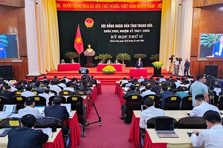 Quang cảnh phiên chất vấn tại kỳ họp Hội đồng nhân dân tỉnh Thanh Hóa.