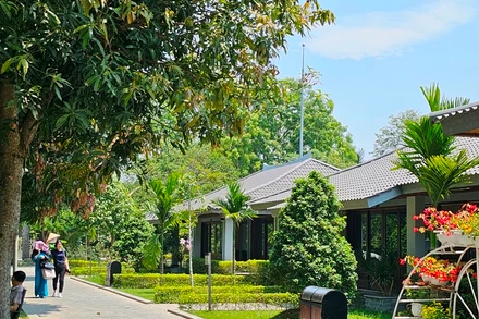 Một góc khu du lịch Yên Trung, huyện Yên Định.