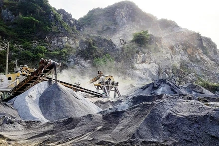 Một cơ sở khai thác, chế biến đá ở Thanh Hóa. (Ảnh minh họa)