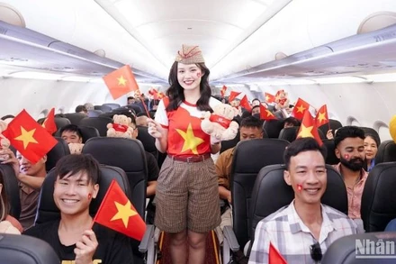  Vietjet dành tặng người dân và du khách những chuyến bay tràn ngập không khí tự hào cùng rạng rỡ màu cờ Tổ quốc.