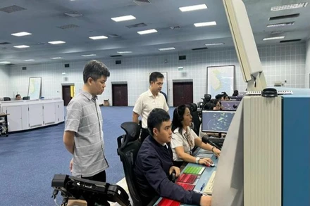 Quyền Tổng giám đốc Tổng Công ty Quản lý Bay Việt Nam (VATM) Nguyễn Công Long trực tiếp chỉ đạo công tác chuyển đổi, đưa Phân khu 7 (ACC HCM) vào khai thác.