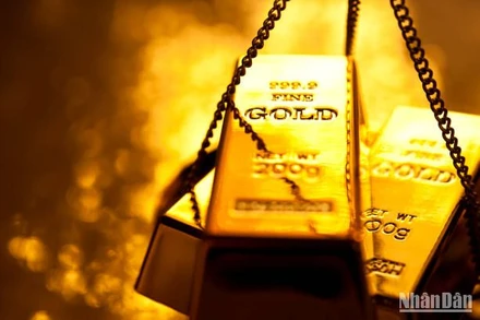 Tổng nhu cầu vàng hằng năm (gồm cả giao dịch trên thị trường phi tập trung-OTC) đạt mức cao kỷ lục mới là 4.974 tấn.