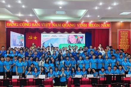 Các học viên tham gia chương trình đào tạo thí điểm về tác hại của việc sử dụng rượu bia trong điều khiển phương tiện giao thông tại Việt Nam.