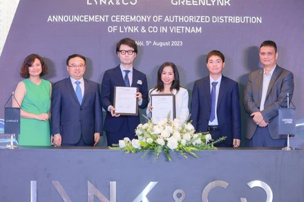 Đại diện các bên tham gia lễ ký kết.