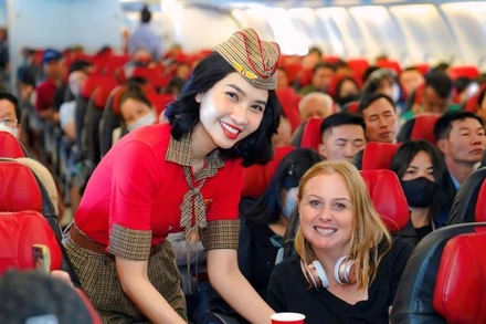 Hãng hàng không Vietjet khuyến mại người dân, du khách hàng triệu vé bay Eco quốc tế giá từ 0 đồng và miễn phí hành lý ký gửi tới 40kg.