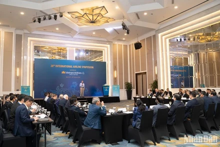 Hơn 60 đại biểu là các chuyên gia, nhà lãnh đạo trong ngành hàng không tham dự tại hội nghị IAS 2024.