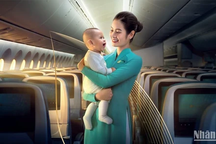 Vietnam Airlines khởi động chiến dịch “Vạn dặm nâng niu” với tôn chỉ trải nghiệm dịch vụ của hành khách là ưu tiên hàng đầu.