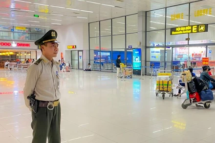 Anh Trần Tiến Dũng, Đội An ninh trật tự ga quốc nội (Trung tâm An ninh hàng không Nội Bài).