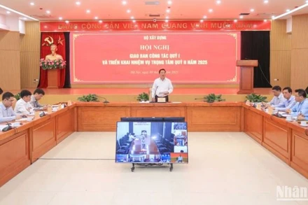 Bộ Xây dựng tổ chức họp giao ban quý I đánh giá tình hình triển khai các dự án trọng điểm, giải ngân,...