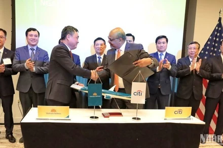 Vietnam Airlines và Ngân hàng Citi (Hoa Kỳ) ký Biên bản ghi nhớ (MOU) về cam kết tài trợ vốn trị giá từ 560 triệu USD trở lên cho các dự án đầu tư chiến lược của Vietnam Airlines.