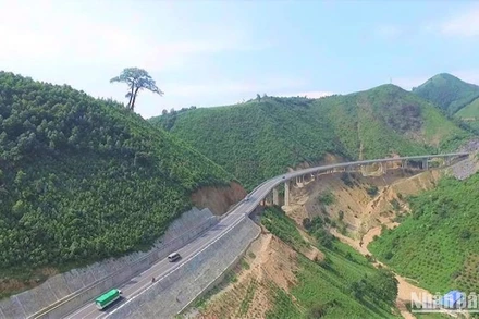 Ban Quản lý dự án 2 đang rốt ráo hoàn thiện báo cáo nghiên cứu khả thi dự án đường cao tốc Chợ Mới-Bắc Kạn, trình Bộ Giao thông vận tải trước ngày 15/4 tới, phấn đấu phê duyệt dự án cuối tháng 4 này.