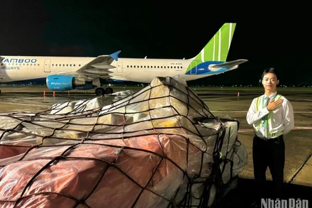 Bamboo Airways chuyển lô hàng hơn 1.2 tấn hàng hóa cứu trợ.