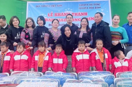 Quỹ Toyota Việt Nam (TVF) đã tiến hành bàn giao điểm Trường mầm non Hang Kia, huyện Mai Châu, tỉnh Hòa Bình.
