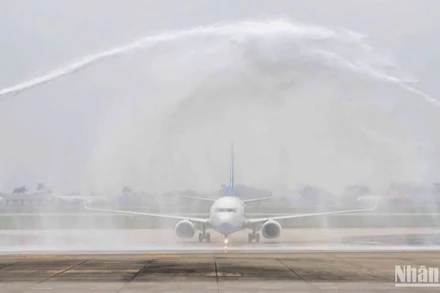 Cảng hàng không quốc tế Nội Bài chào đón khai trương đường bay Hà Nội-Phúc Châu.