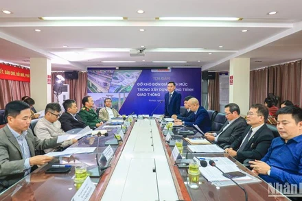 Tọa đàm: “Gỡ khó đơn giá, định mức trong xây dựng công trình giao thông” do Báo Giao thông tổ chức ngày 6/12.