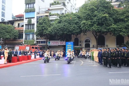 Các lực lượng chức năng ra quân Năm An toàn giao thông và đợt cao điểm bảo đảm trật tự, an toàn giao thông Tết Nguyên đán và Lễ hội Xuân năm 2024.