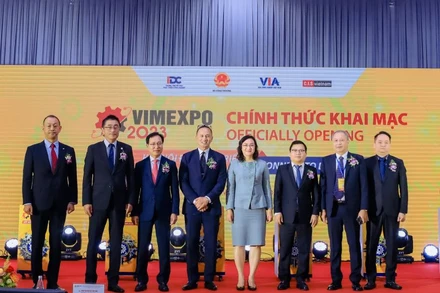 Ông Nakano Keita, Tổng Giám đốc TMV tham gia Lễ khai mạc Triển lãm Quốc tế về công nghiệp hỗ trợ và chế biến chế tạo Việt Nam - VIMEXPO lần thứ 4.