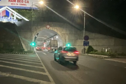 Lưu lượng xe qua hầm Đèo Cả những ngày qua tăng, nhưng công suất thiết kế của hầm vẫn đáp ứng và bảo đảm lưu thông an toàn.