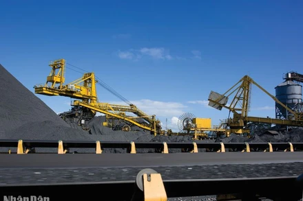 Tổng doanh thu của TKV trong giai đoạn 1994-2023 đạt 1,9 triệu tỷ đồng, bình quân đạt 65,7 nghìn tỷ đồng/năm.