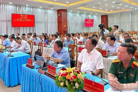 Đại biểu Ban chấp hành Đảng bộ tỉnh Cà Mau tham dự hội nghị.