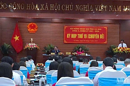 Kỳ họp thứ 19 (chuyên đề) của Hội đồng nhân dân tỉnh Cà Mau diễn ra ngày 28/4.